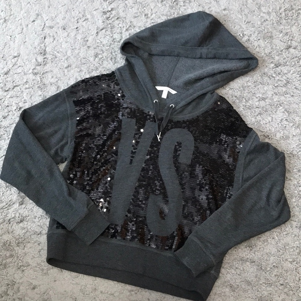 Sequin short sweatshirt